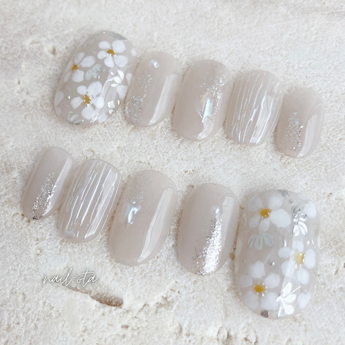 オーダーネイルチップNo.52 ミラーフラワー ラメ オーダーネイルチップNo.52 ミラーフラワー ラメ 【011】ネイルチップ