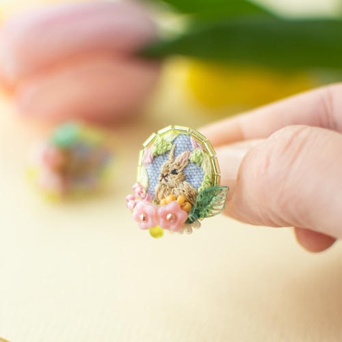 春うらら❇︎お花畑と子うさぎの刺繍ピアス/イヤリング 刺繍