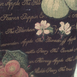 レトロな花柄＆フルーツ柄ゴブラン織トートバッグ 4枚目の画像