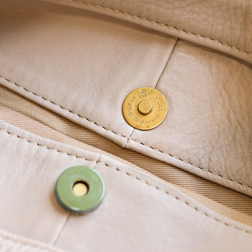 新色】トートバッグとしても使えるショルダーバッグ 2WAY 本革 a4が