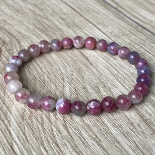 心を解き魅力を引き出す/ピンクトルマリンインレピドライトシリカ