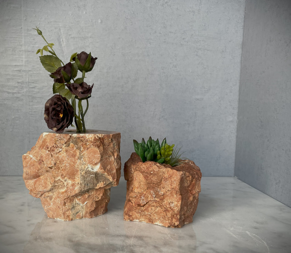 天然大理石ナチュラル花器 1枚目の画像