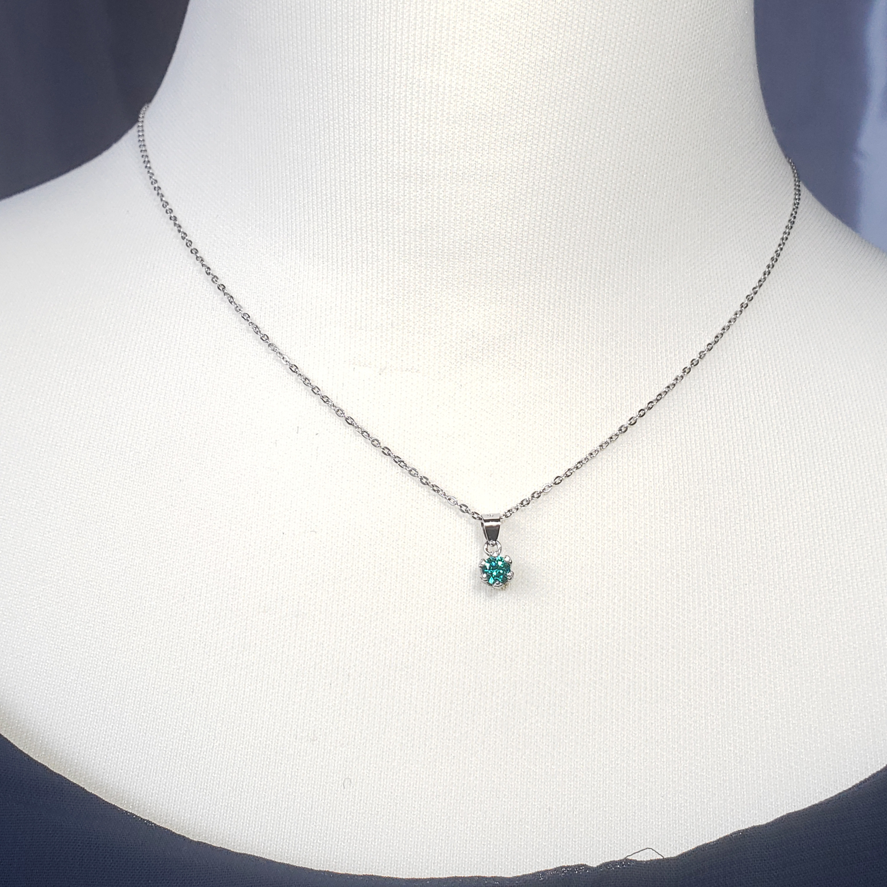 奇跡の輝き?　パライバトルマリン　クラウンベゼルネックレス　ブルーグリーン　4ｍｍ　ラウンド ファセットカット