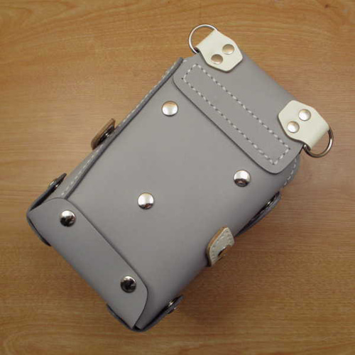 ライトグレー＆ホワイト　８丁差し　本革シザーケース　SCA-143/CHA ライトグレー＆ホワイト 8丁差し 本革シザーケース SCA-143/CHA