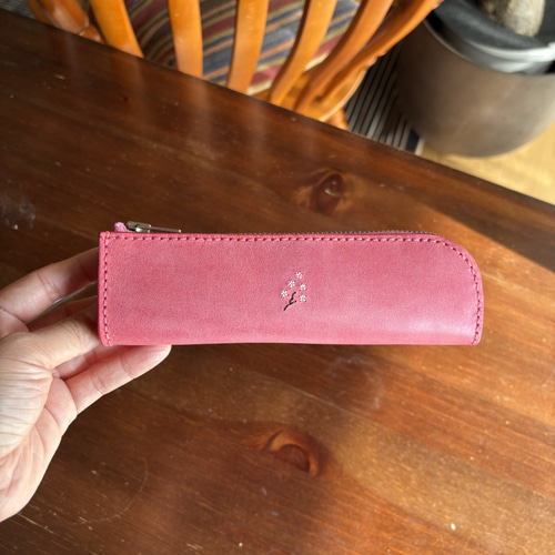 桜2025大人かわいい本革刺繍ペンケース ペンケース In Leather