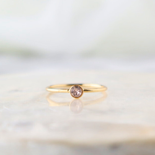 4°C ゴールド ストーン付きリング 送料無料】指輪 重ね付け ゴールド 1本 リング おしゃれ カラー