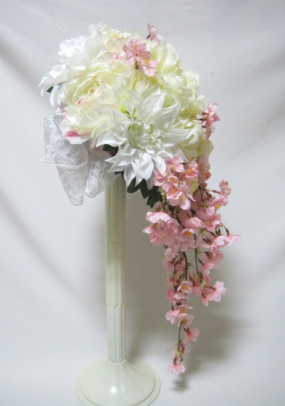 桜のキャスケードブーケ♪ブートニア付き♪生花みたいに綺麗な造花です♪高品質なのに安い 12枚目の画像