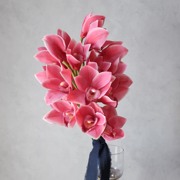 シンビジウムのウェディングブーケ・ブートニア【pink】/アーティフィシャルフラワー/造花ブーケ 8枚目の画像