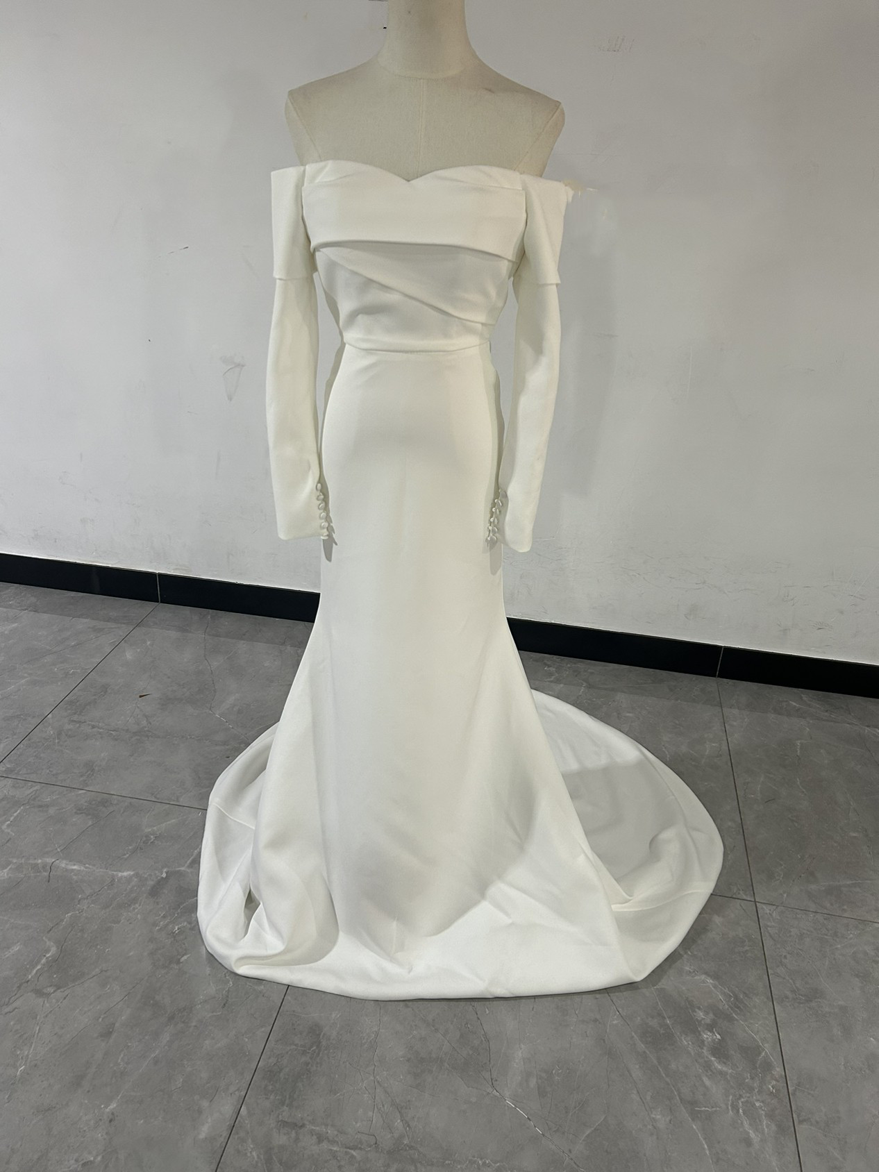 エレガント ウェディングドレス オフショルダー 長袖 前撮り結婚式/披露宴 二次会