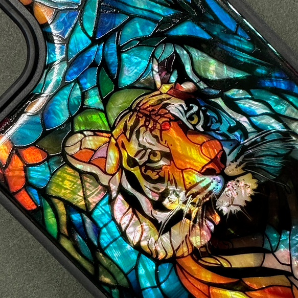 iPhone 16/15 珍珠母貝老虎和草原圖案手機殼，個性化定制，天然貝殼，柔軟防震，兼容所有型號，型號 049 第6張的照片