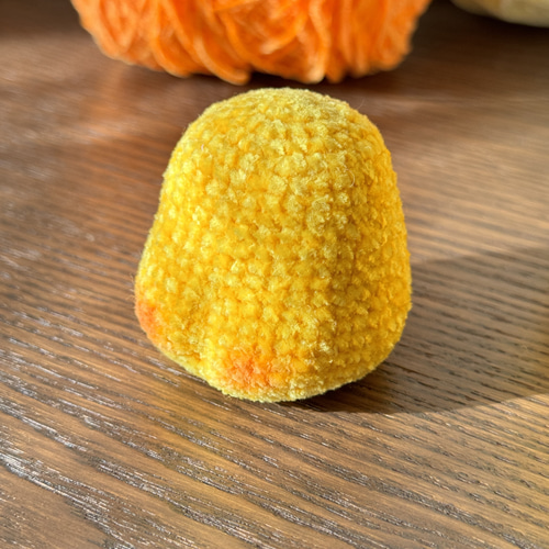 桃尻ヒヨコ アヒル 目玉焼き帽子付き 編みぐるみ 癒し系 かわいい