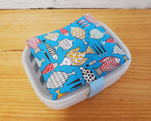 お弁当に！保冷剤ケース付き 魚 お弁当箱ゴムバンド ランチベルト 弁当