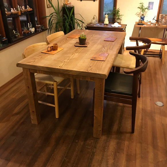 【地産地消材家具】八溝杉無垢材テーブル 2枚目の画像