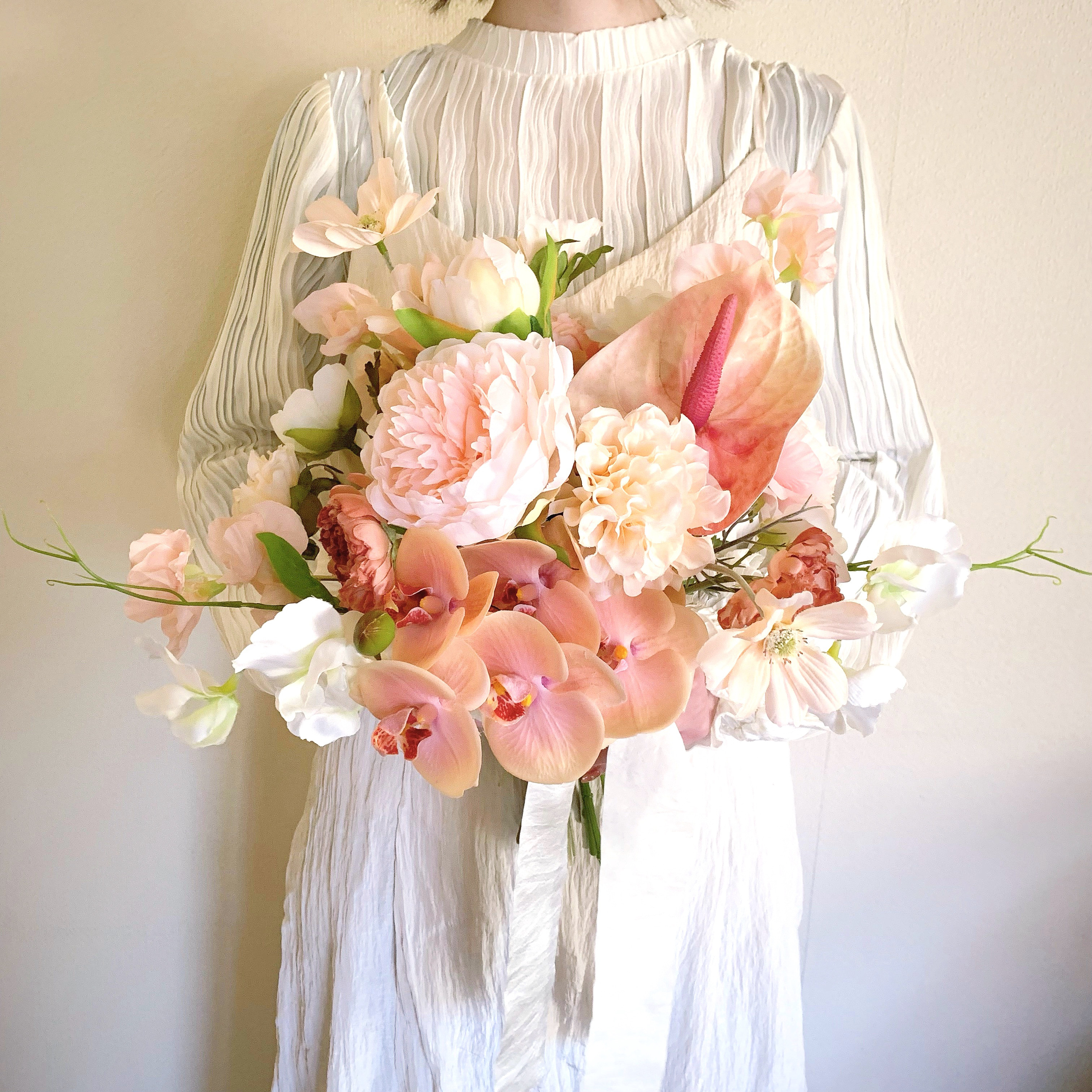 オレンジ　ピンク　イエロー　ウェディングブーケ　造花　胡蝶蘭　リボン　結婚式 オレンジ ピンク イエロー ウェディングブーケ 造花 胡蝶蘭