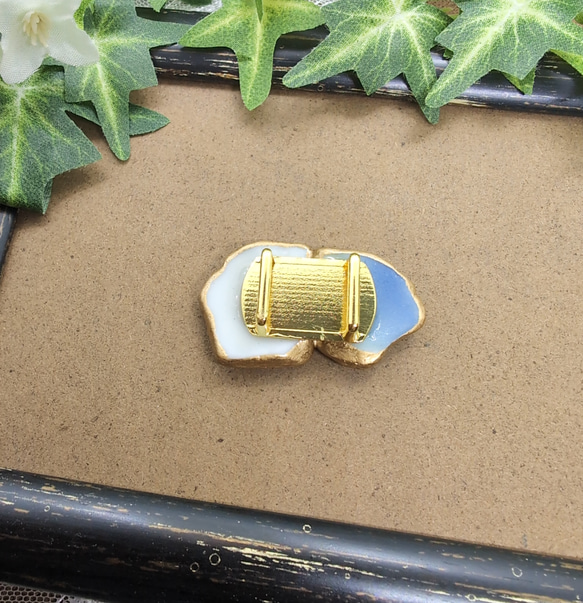 春色シー陶器の金継帯留め 3枚目の画像