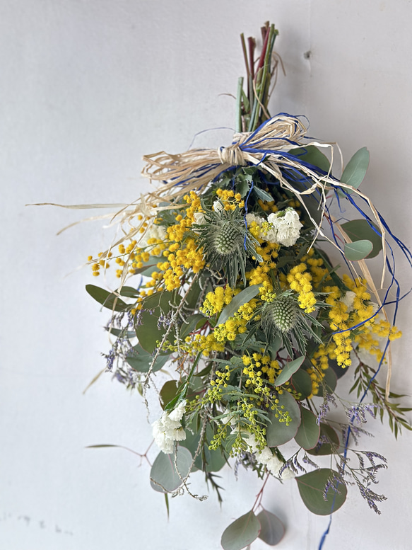 大特価ユーカリ、月桂樹、ダスティーミラーで動きあるきグリーンのリース〜40cm〜 大特価ユーカリ、月桂樹、ダスティーミラーで動きあるきグリーンの