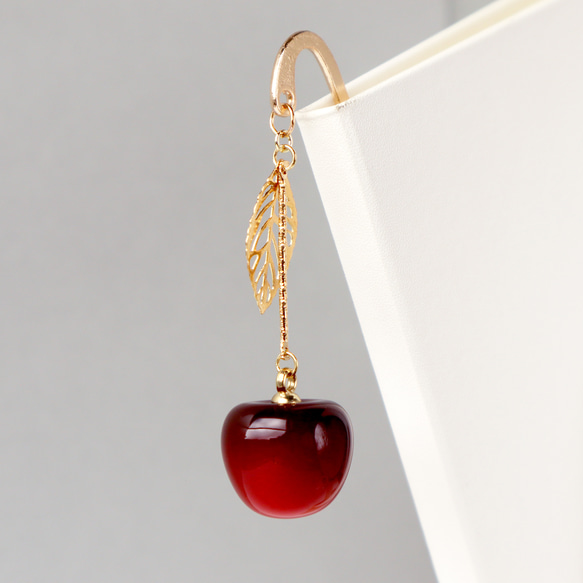 アメリカンチェリーのブックマーカー しおり イニシャルチャーム