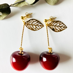 アメリカンチェリーのうる艶ピアス・イヤリング【プチギフト