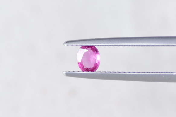 ルビー＊オーバル・カット＊0.41ct＊5.1×4.1mm＊COR-013 5枚目の画像