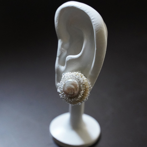 潮汐池生物 2 隻耳環珠繡白色 第1張的照片