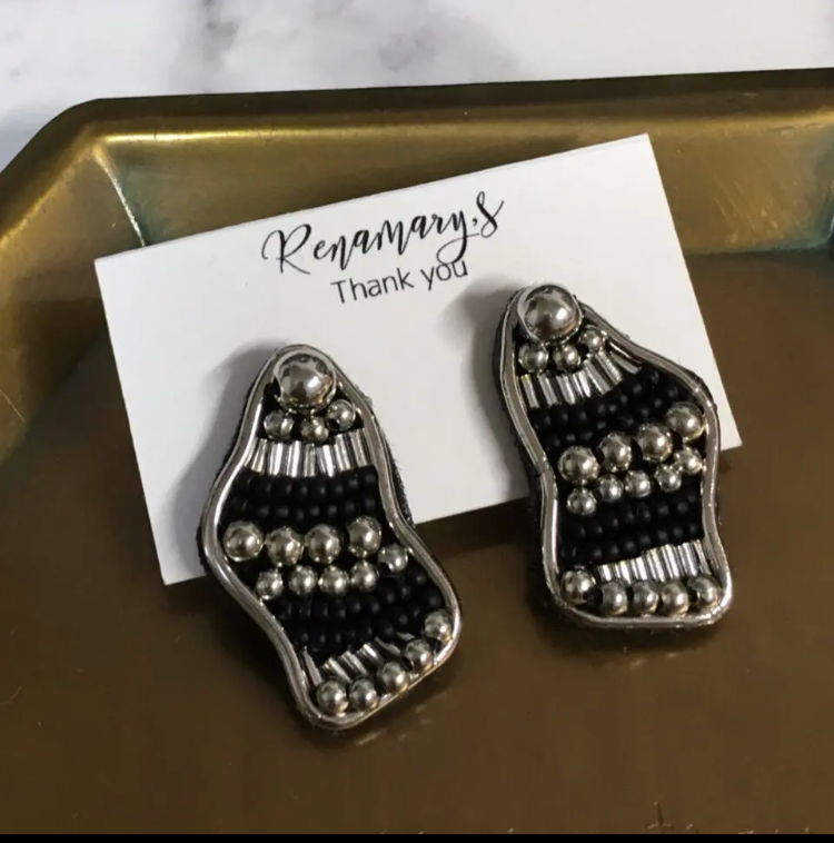 ビーズ刺繍 変形 バイカラー ピアス / イヤリング