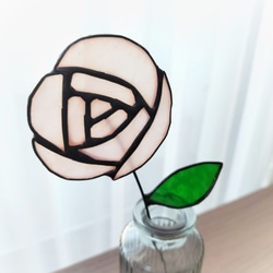 ステンドグラスの薔薇（ベビーピンク）花瓶つき　バラ 2枚目の画像