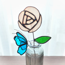 ステンドグラスの薔薇（ベビーピンク）花瓶つき　バラ 3枚目の画像