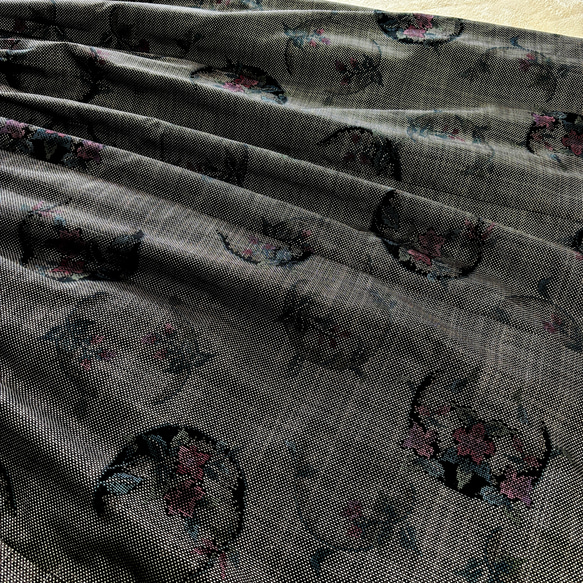 アンティーク大島紬のカシュクールワンピース　ジャンパースカート　ジレ　着物リメイク 8枚目の画像