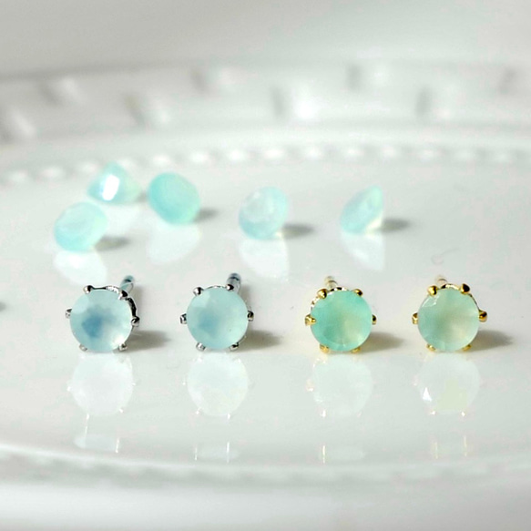 3mmブルーオパールの一粒ピアス　サージカルステンレス　シンプル　小さい　10月誕生石　春　ミント　母の日 1枚目の画像
