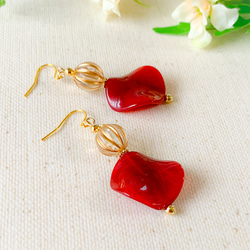 赤*花びら*ピアス イヤリング ピアス（フック・チェーン） macaron1617