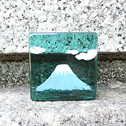 奇跡のように美しい‼オーシャンブルークリスタル・ペーパーウエイト :手描き『富士山』　◎ルームクセサリーとしても最適！ 3枚目の画像