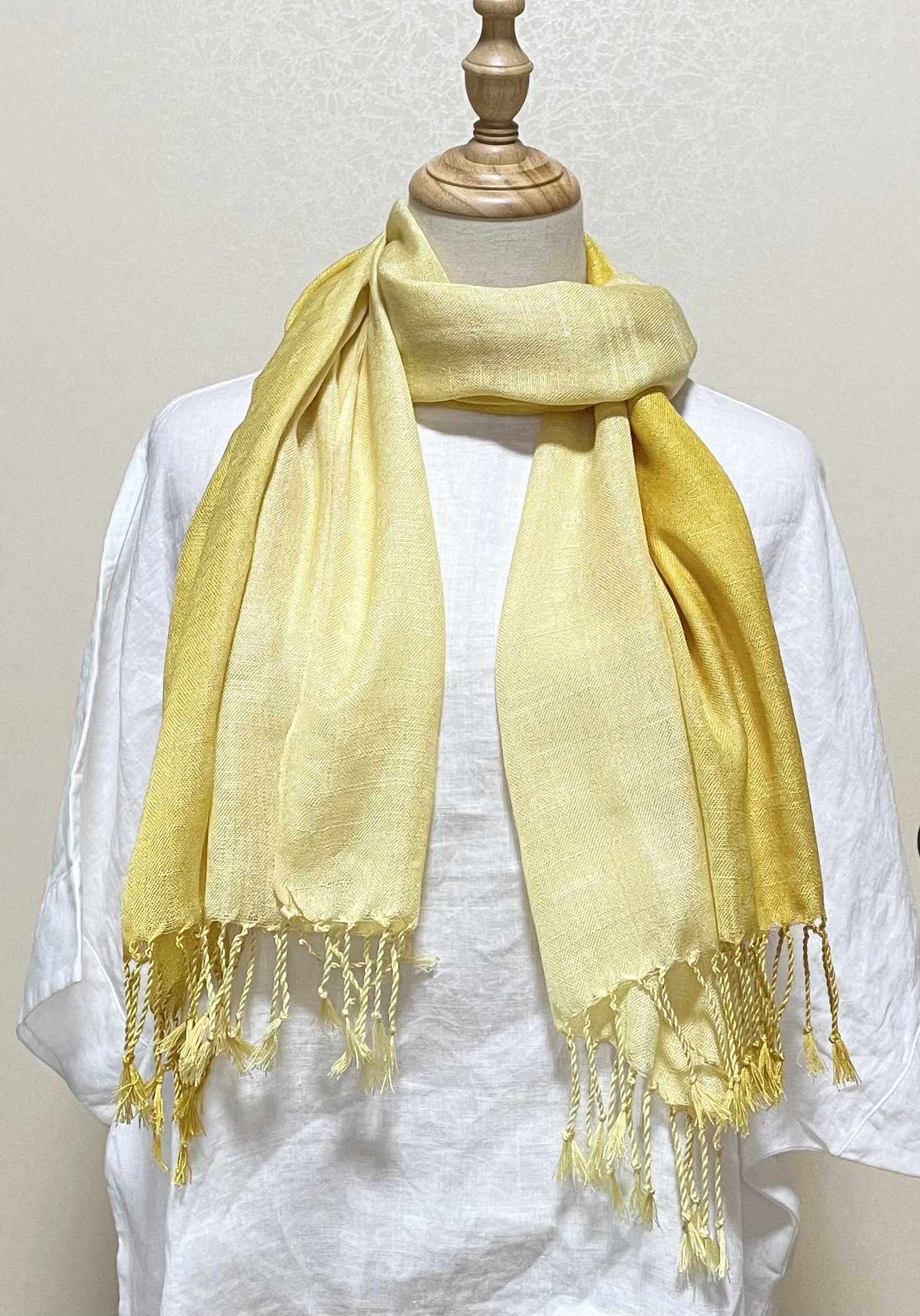 草木染・シルクストール(イエローグラデーション)        Ω