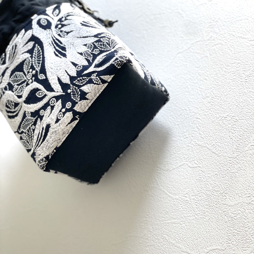 ⚮̈ミナペルホネン carnival navy ネリオバッグ あおり巾着 ショルダー  