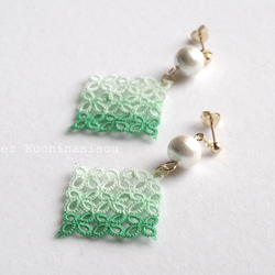 方形圖案梭織蕾絲棉質珍珠耳環&lt;翠綠&gt; 第2張的照片