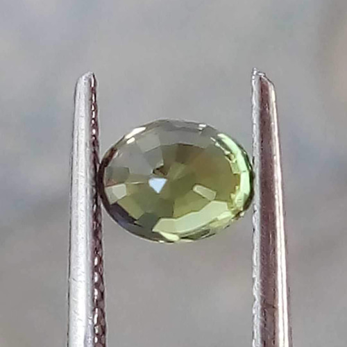 非加熱天然アレキサンドライトルース Natural Unheated Alexandrite