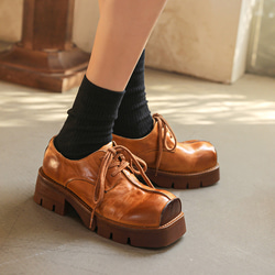 24 新款女士柔軟真皮鞋時尚簡約鞋獨特厚底淺口鞋 22.5 公分-25 公分 #911⭐免運費⭐ 第11張的照片