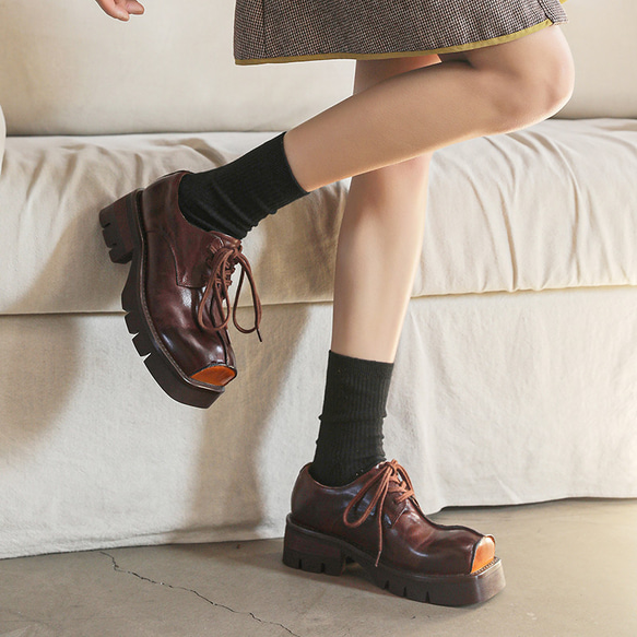 24 新款女士柔軟真皮鞋時尚簡約鞋獨特厚底淺口鞋 22.5 公分-25 公分 #911⭐免運費⭐ 第6張的照片