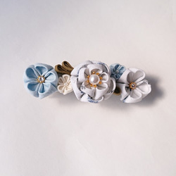 つまみ細工　乙女椿と小花のバレッタ 3枚目の画像