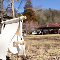 【国産PU屋外用レザー】トイレットペーパーホルダー　 "for camp" ホワイトベージュ 室内にもおすすめ 3枚目の画像