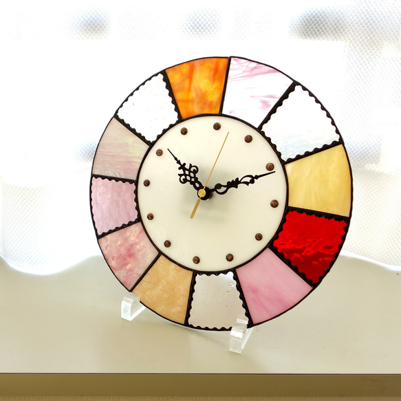 28㎝φ・ステンドグラスの時計（掛時計・置時計）＊菜の花の丘（受注制作） 9枚目の画像