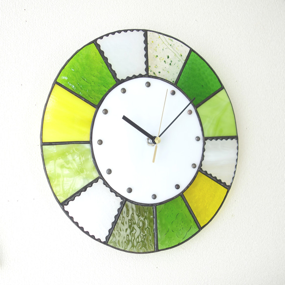 28㎝φ・ステンドグラスの時計（掛時計・置時計）＊菜の花の丘（受注制作） 5枚目の画像