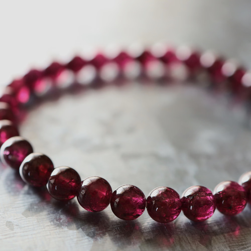 ☆スーパープレミアムブレス☆ロードライトガーネット：6-5.5ミリ
