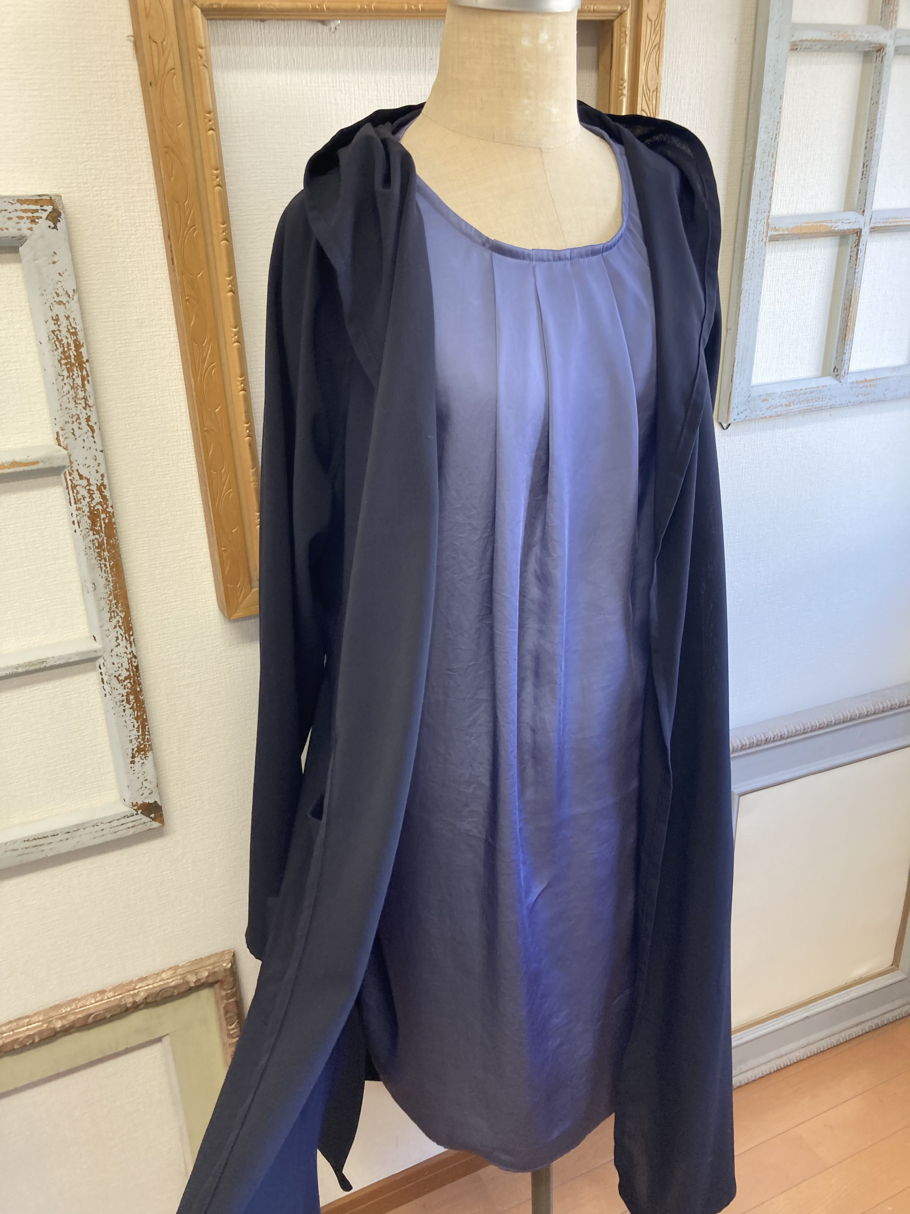 セール価格❗️軽い羽織心地❤️フード付きロングジャケット ネイビー（サイズフリー L〜Ｌ L）