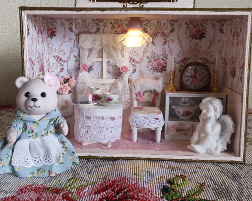 ドールハウス　ミニチュア　お花屋さん　シャビーシック　ホワイト　ぴんく　ローズ ドールハウス ミニチュア お花屋さん シャビーシック ホワイト