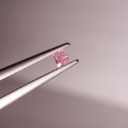 天然ファンシーパープリッシュピンクダイアモンド0.1ct 2枚目の画像