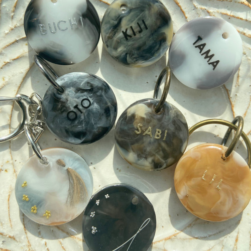 うちの子素材】『うちの猫柄キーホルダー』ペットの毛等の素材を封入