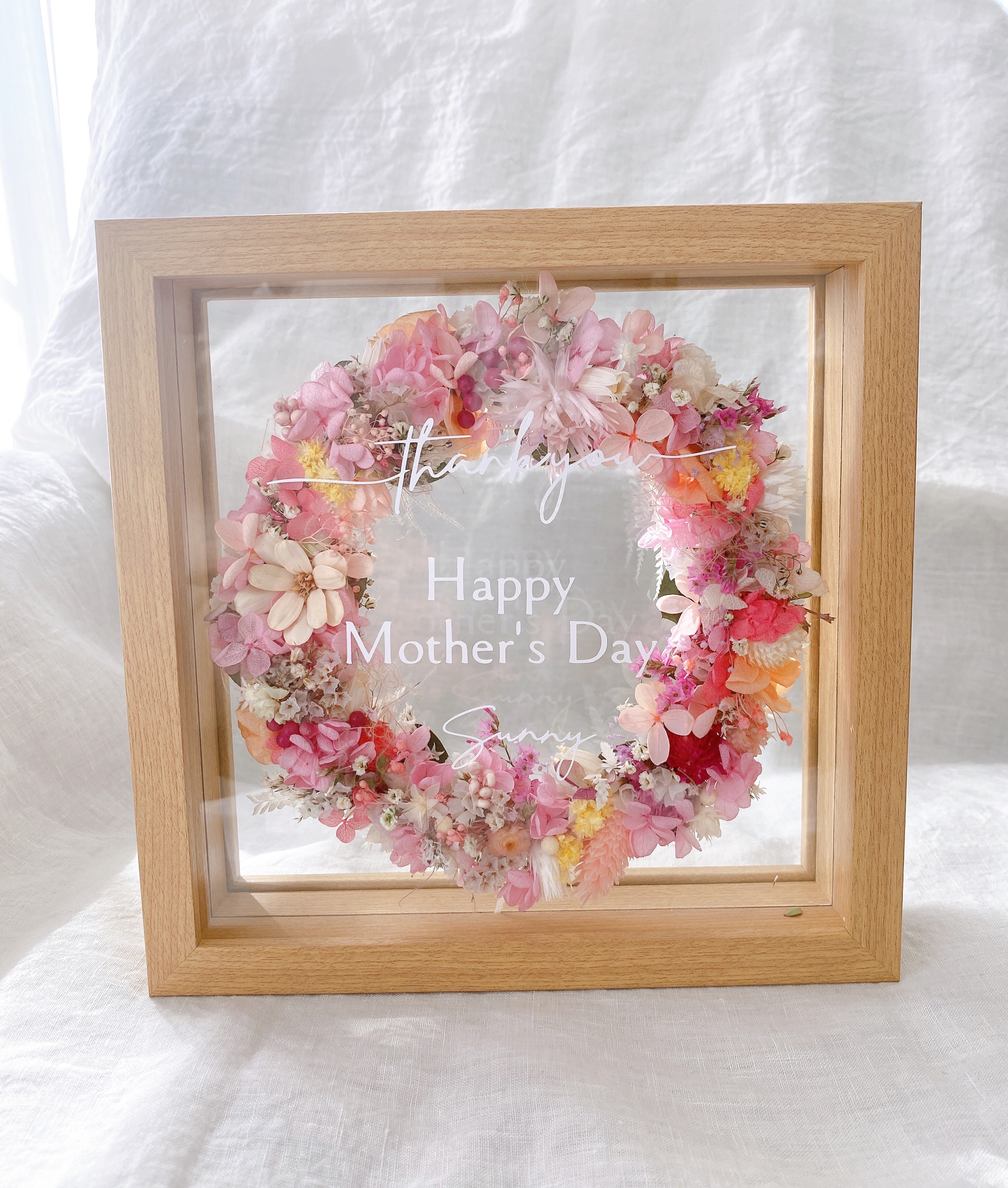 【超早割　母の日2026】母の日ギフト　文字選択　名前入れ　フレームボックス入りフラワーリース　プリザーブドフラワー