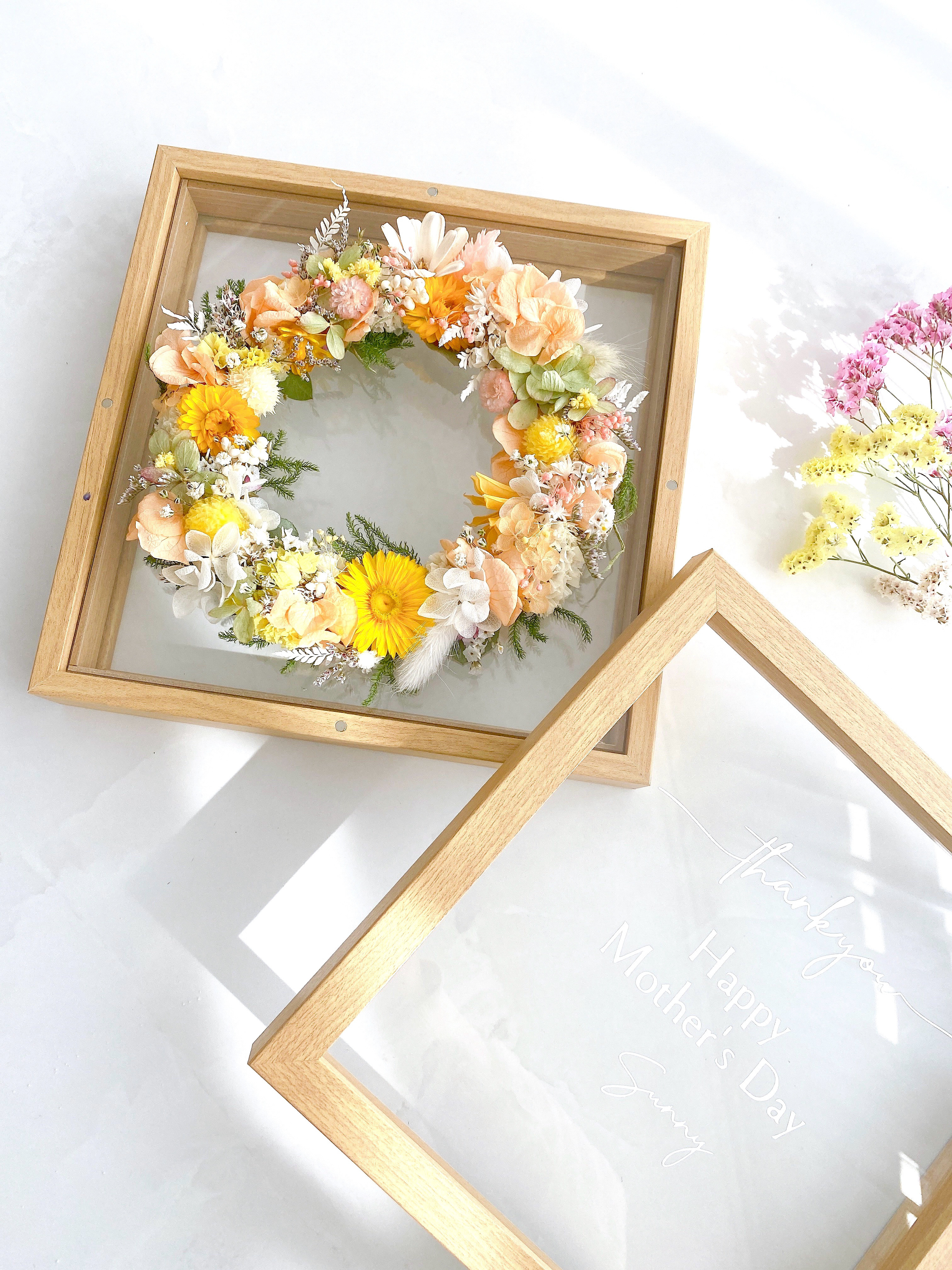 【超早割　母の日2026】母の日ギフト　文字選択　名前入れ　フレームボックス入りフラワーリース　プリザーブドフラワー