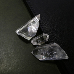 天然未加工石　アイリス in レムリアン水晶　ポイント　約40g分　試練を乗り越える～ 11枚目の画像