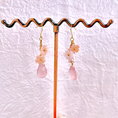 ピンクのハートシェルイヤリング・ピアス | peth handmade